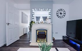 Comfort Place - 3 Bedroom House In Chester - Sleeps 6